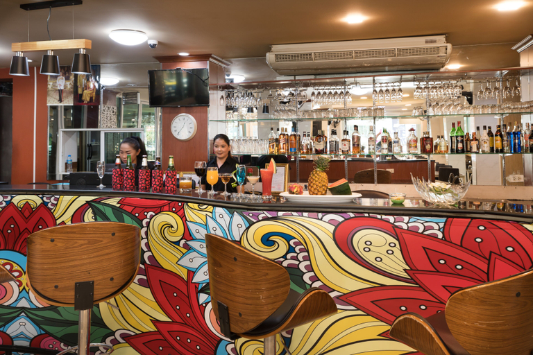 Food & Drinks 5, Regenta Central Residency, Pattaya
