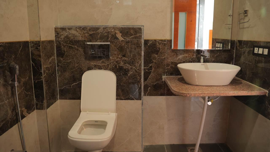 Bathroom, Sumergarh Resorts, Bhilwara