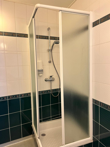 Bathroom 3, Hotel du Nord - Ville-Haute, Cantal