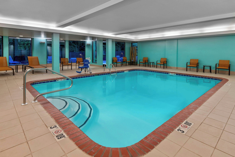 Sport & Beauty, Courtyard by Marriott Asheville, Buncombe