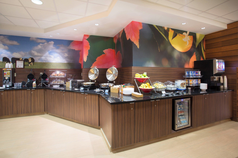 Food & Drinks 4, Fairfield Inn & Suites by Marriott Boston Milford, Worcester