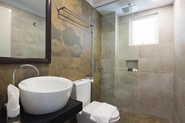 Bathroom 27