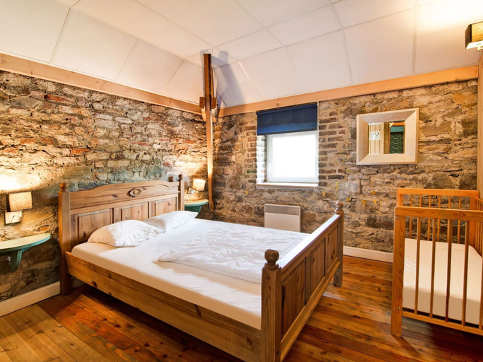 Bedroom 4, Holiday Home in Sourbrodt With Pool & Sauna, Liège