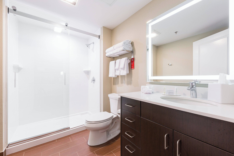 Bathroom 4, TownePlace Suites by Marriott Edmonton South, Division No. 11