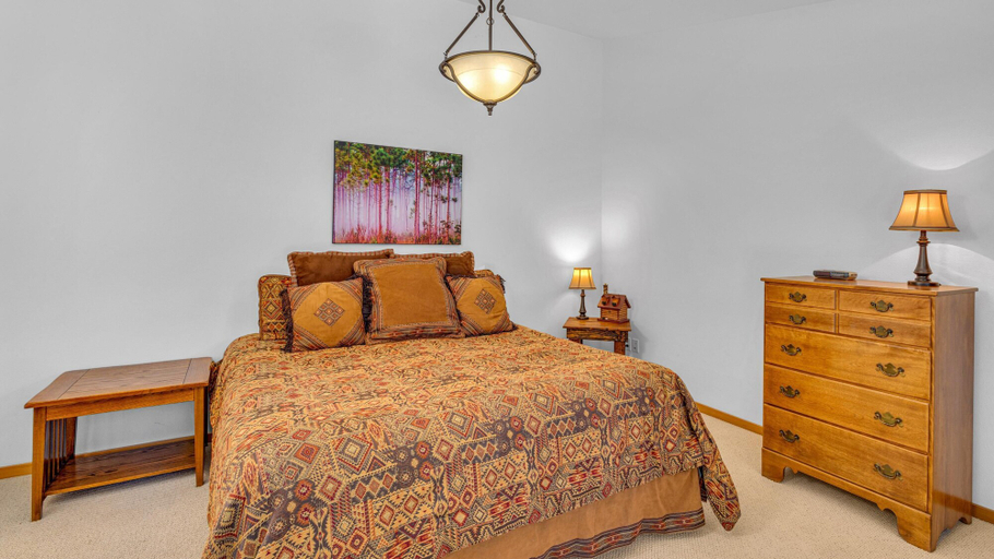Bedroom 2, Lassen Lane 15, Deschutes