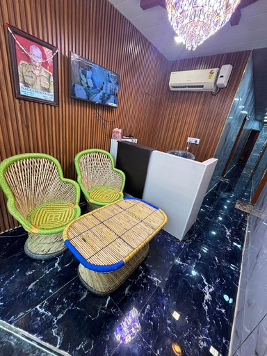 Others 2, Hauva Hotel, Sahibzada Ajit Singh Nagar