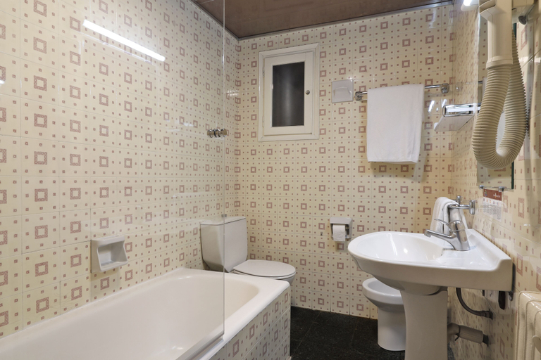 Bathroom 4, Hotel Blu Aran, Lleida