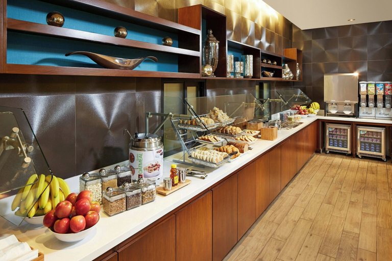Food & Drinks 4, SpringHill Suites by Marriott at Anaheim Resort/Conv. Cntr, Orange