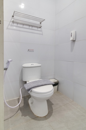Bathroom 8