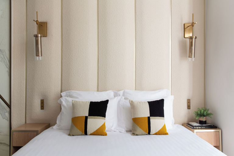Bedroom 5, HIGHSTAY - Luxury Serviced Apartments - Tuileries Garden, Paris