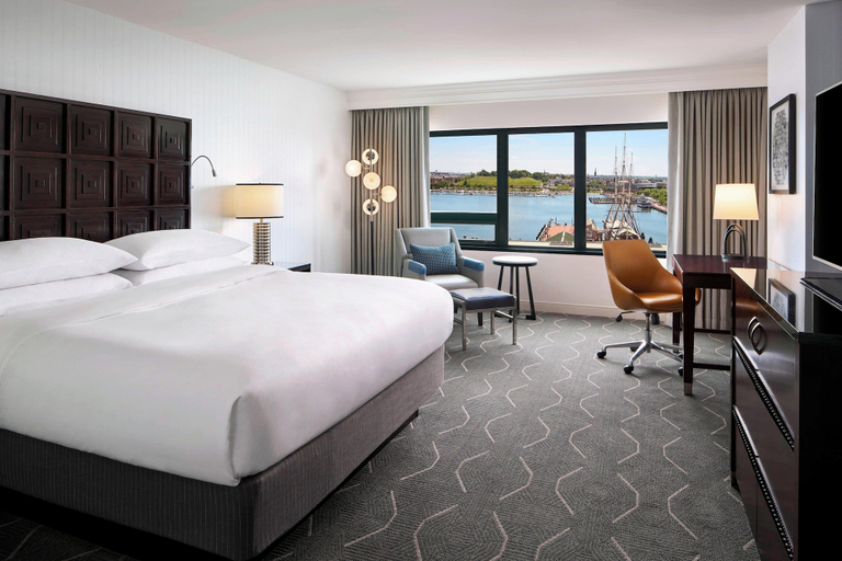 Bedroom 3, Renaissance Baltimore Harborplace Hotel, Baltimore