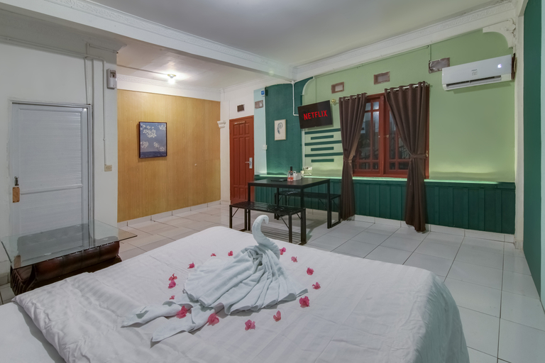 Bedroom 12