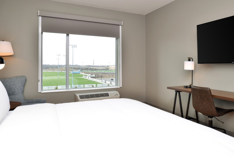 Bedroom 3, Four Points by Sheraton Kansas City Olathe, Kansas City