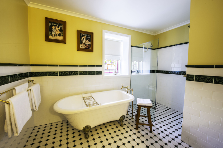 Bathroom 4, Angel's Aisle Cottages, Circular Head