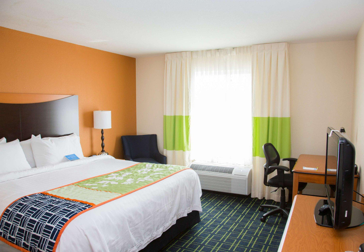 Bedroom 3, Fairfield Inn Suites Carlsbad, Eddy
