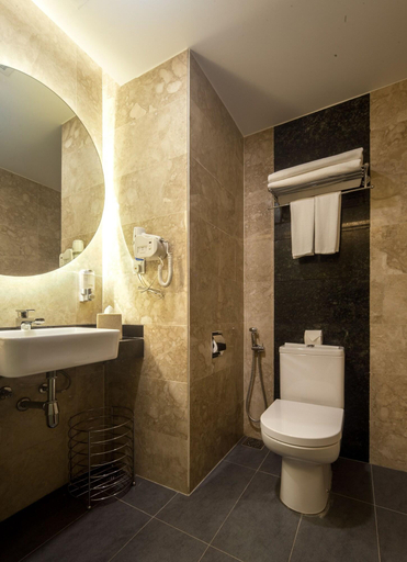 Bathroom 5, Promenade Hotel Bintulu, Bintulu