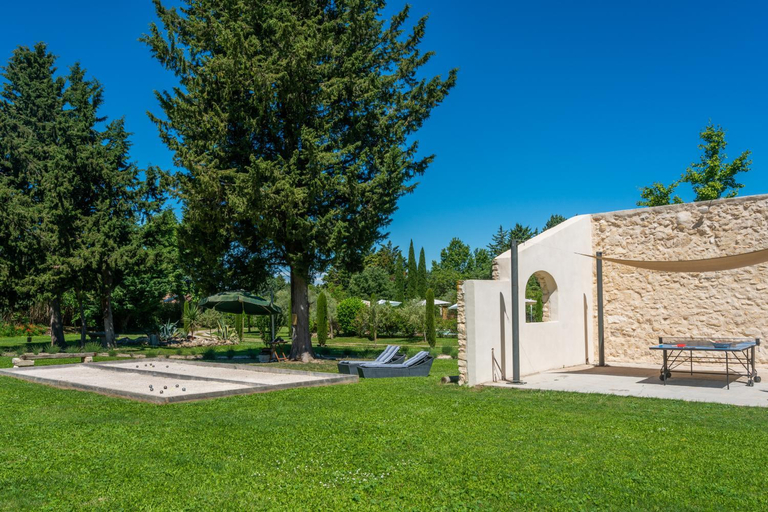 Others 2, Le Mas de la Vincane, Vaucluse