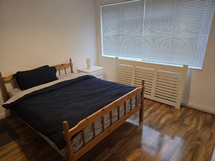 Room 3, Chathamhouse/sleeps7/tv/wifi/freep, Medway
