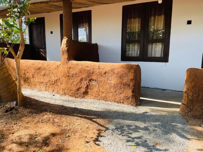 Exterior & Views 2, Elephant Safari Lodge, Sevanagala