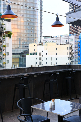 Food & Drinks 5, Hato Saigon Hotel & Rooftop, District 1