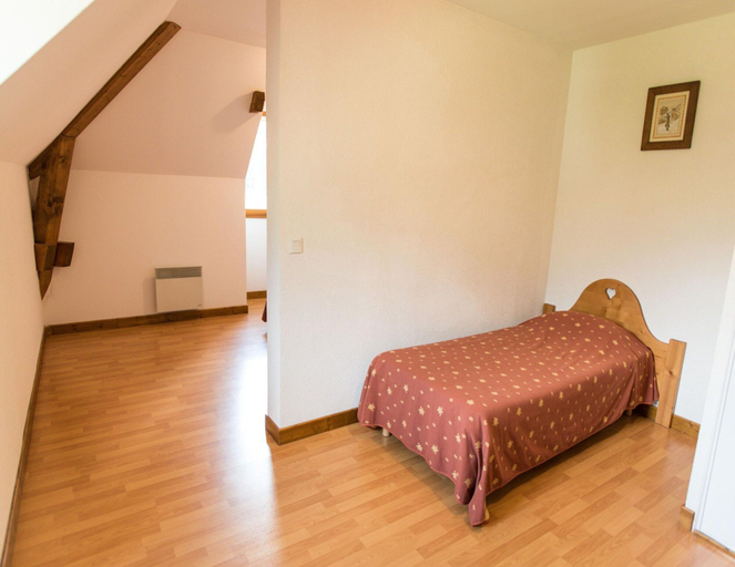 Bedroom 5, Charming Savoyard Apartment, Haute-Savoie