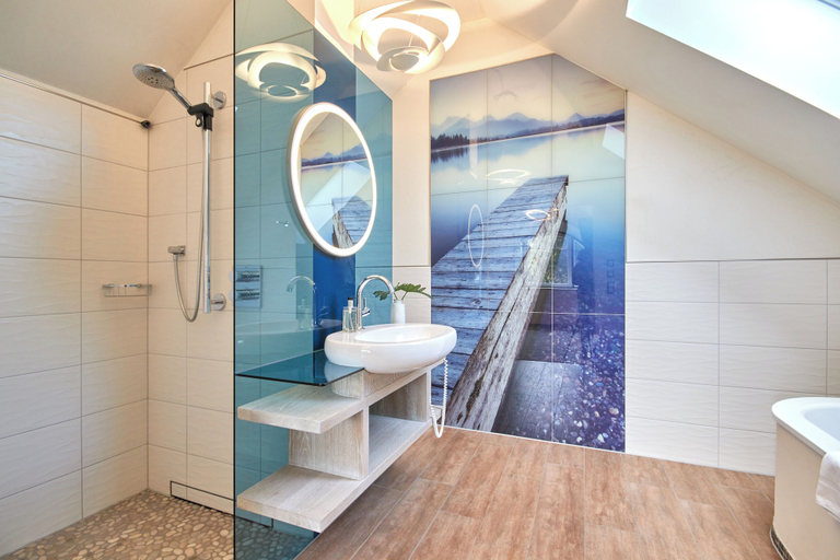 Bathroom 12