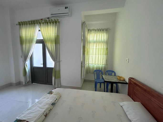 Bedroom 2, Nha Nghi Phuong Dung