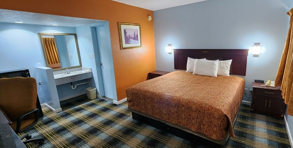 Bedroom 2, Town House Inn Cape Giradreau, Cape Girardeau