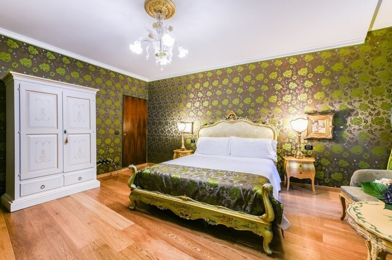 Bedroom 5, Ai Cherubini, Venezia