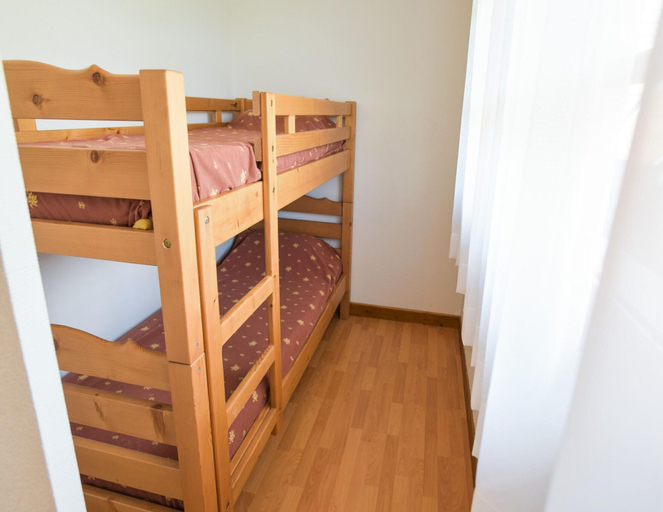 Bedroom 3, Charming Savoyard Apartment, Haute-Savoie