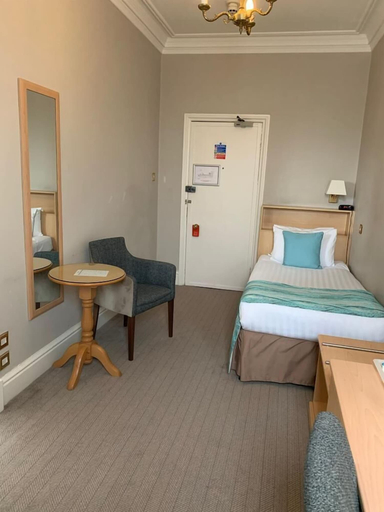 Bedroom 3, Royal Clifton Hotel, Sefton