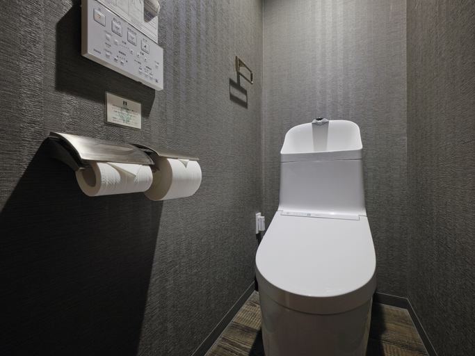 Bathroom 9