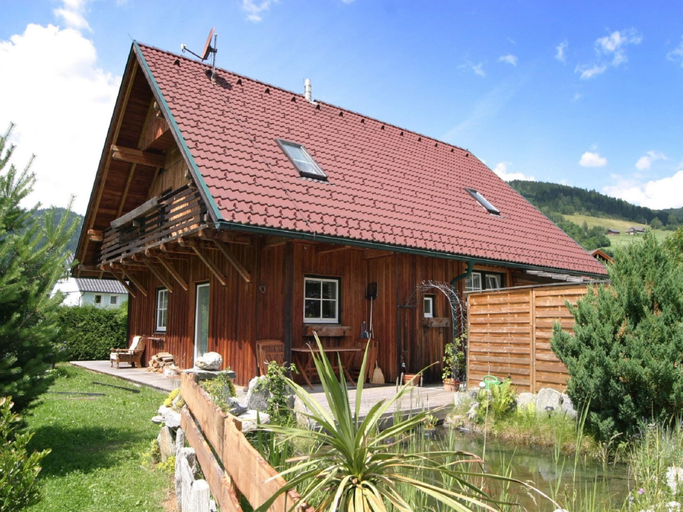 Exterior & Views 1, Chalet in Einach near Ski Slopes, Murau