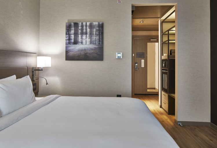 Bedroom 4, AC Hotel by Marriott Cleveland Beachwood, Cuyahoga