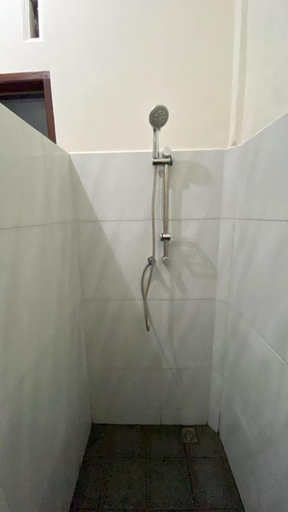 Bathroom 4, Gino's Place - Guest House & Jungle Trekking, Langkat
