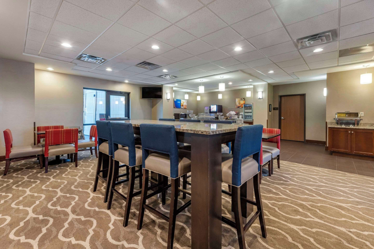 Food & Drinks 5, Comfort Suites Bridgeport - Clarksburg, Harrison