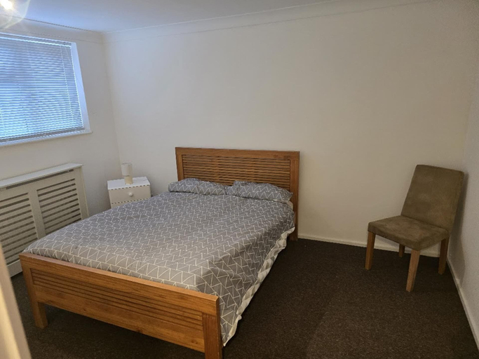 Room 4, Chathamhouse/sleeps7/tv/wifi/freep, Medway