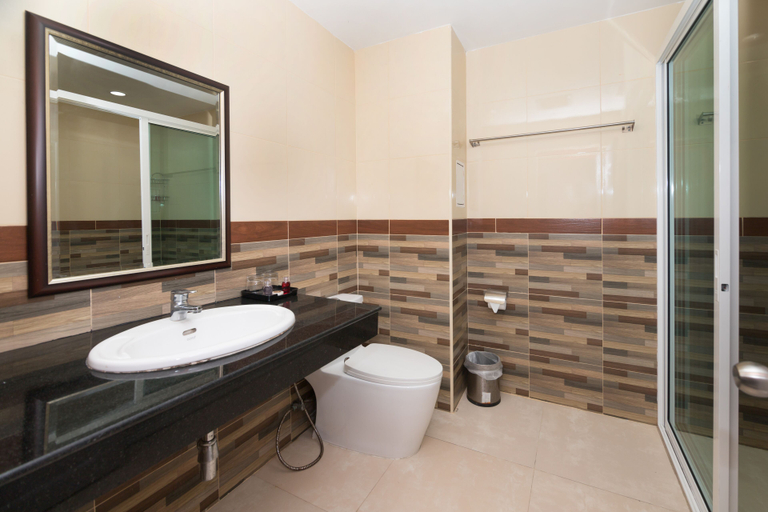 Bathroom, Regenta Central Residency, Pattaya