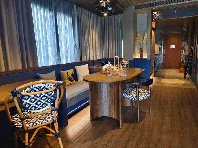 Dining Room 4