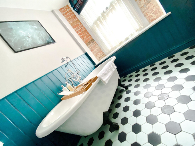 Bathroom 3, Helen Browning's Royal Oak, Swindon