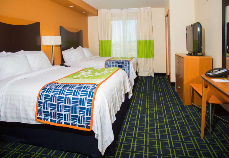 Bedroom 5, 페어필드 인 & 스위트 바이 메리어트 칼즈배드(Fairfield Inn & Suites Carlsbad), Eddy