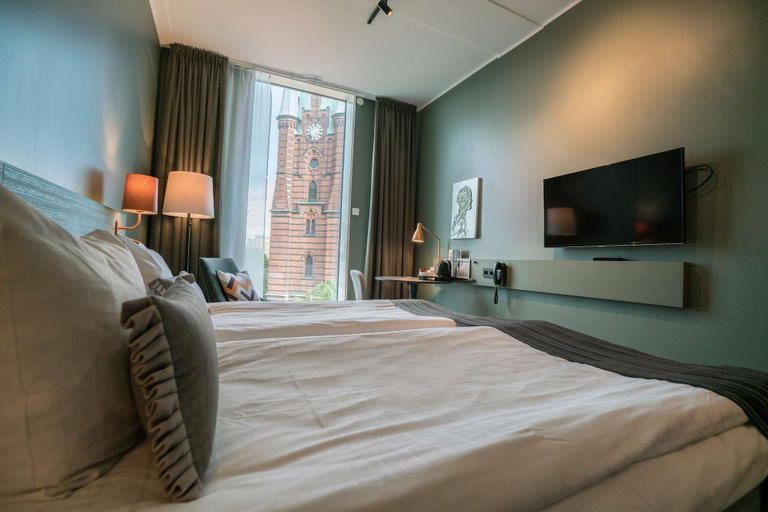 Bedroom 8