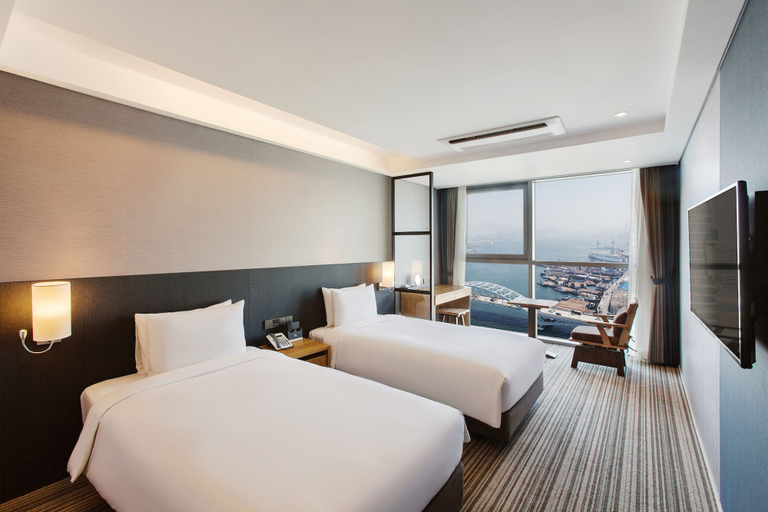 Bedroom 3, Hotel Adela, Yeongdo