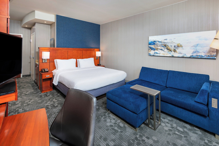 Bedroom 3, Courtyard by Marriott Santa Ana Orange County, Orange