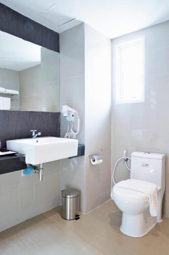 Bathroom 9