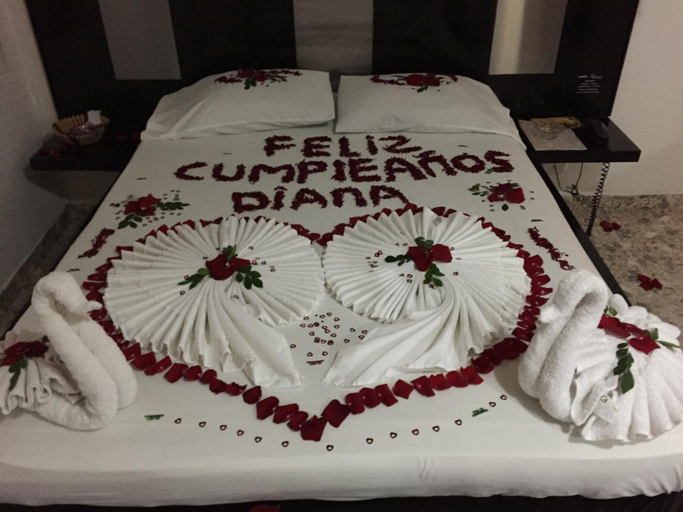 Bedroom 4, Torettos, Yumbo