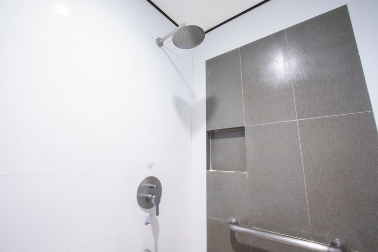 Bathroom 4, Hotel Sogo Santolan, Pasig City