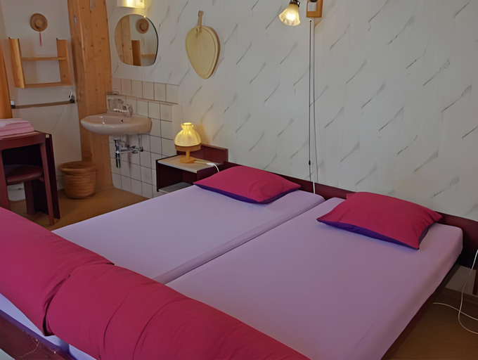 Bedroom 5
