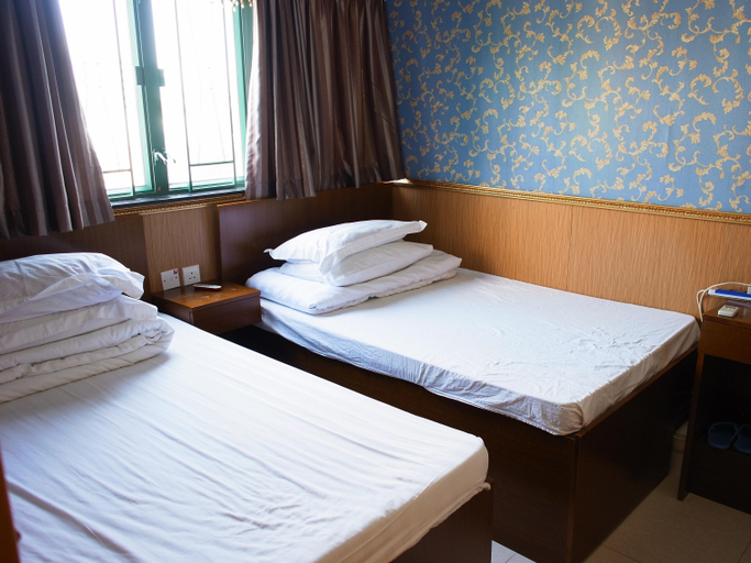 Bedroom 2, Golden Island Hotel, Kowloon