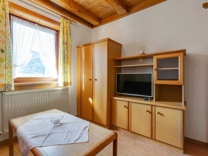 Bedroom 3, Spacious Apartment in Mittersill near Ski Area, Zell am See